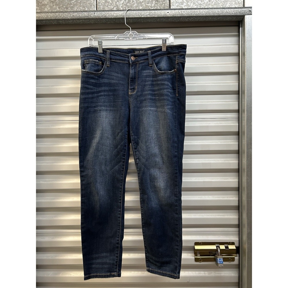 Judy Blue Jeans Womens 15/32 Stretch Relaxed Fit Mid Rise Med Wash Fade